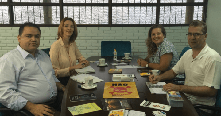 Coalizão Não Fracking Brasil formaliza parceria com a Cáritas Brasileira Coalizão Não Fracking Brasil formaliza parceria com a Cáritas Brasileira
