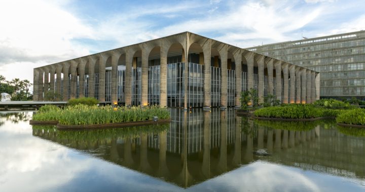 Brasil recua candidatura para sediar Conferência do Clima da ONU Brasil recua candidatura para sediar Conferência do Clima da ONU