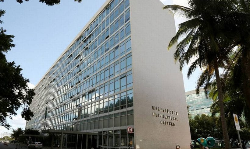 MPF pede inconstitucionalidade de decreto que alterou composição e funcionamento do Conama MPF pede inconstitucionalidade de decreto que alterou composição e funcionamento do Conama